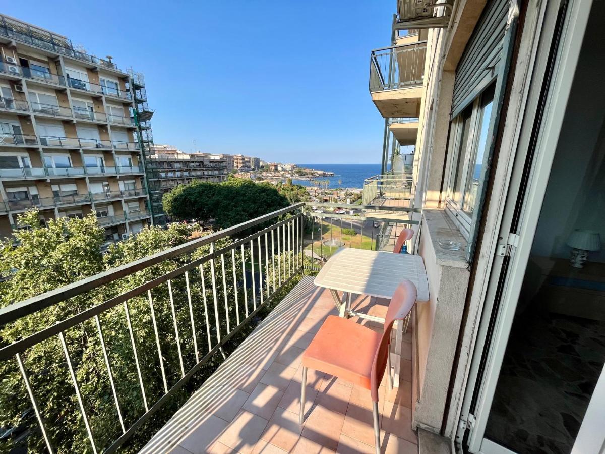 Sea View Holiday Apartment Catania Bagian luar foto